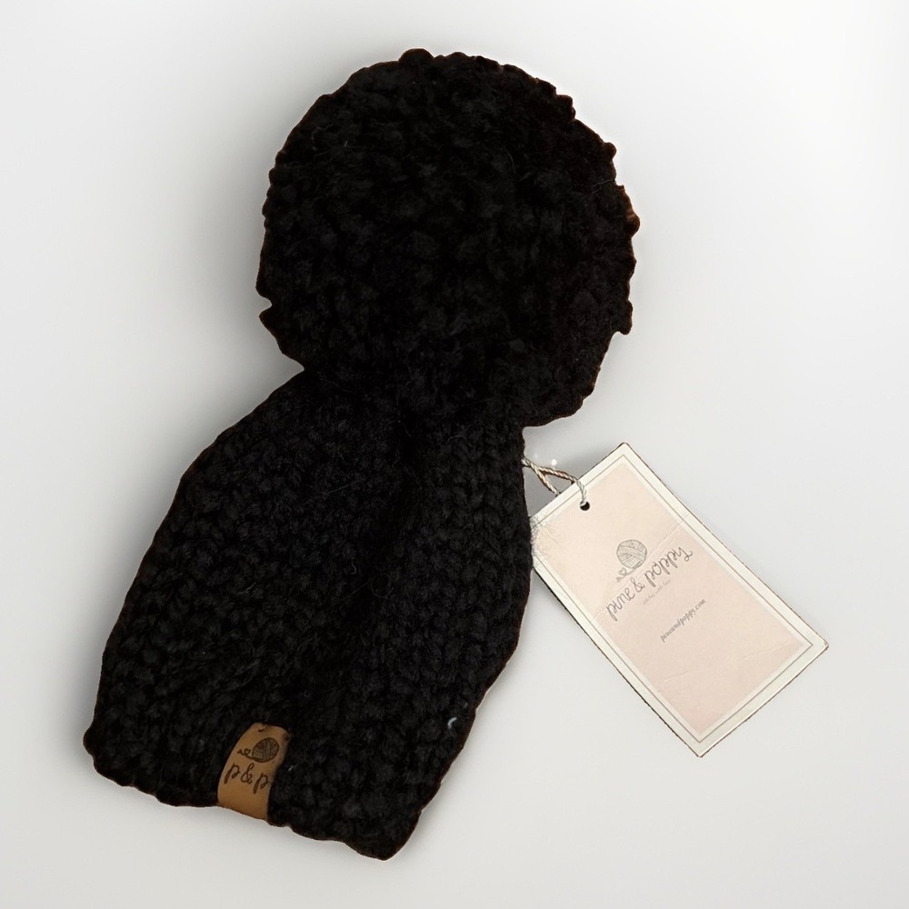 Pine & Poppy NWT Black Knit Beanie Pom Pom Baby Sized Small